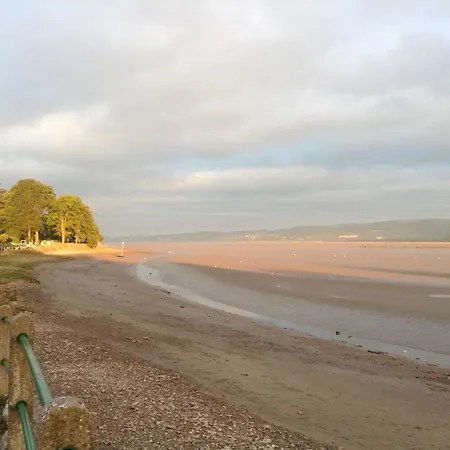 Couette-café Kentwood 4*