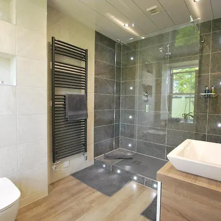 Nocleg ze śniadaniem Kentwood 4*