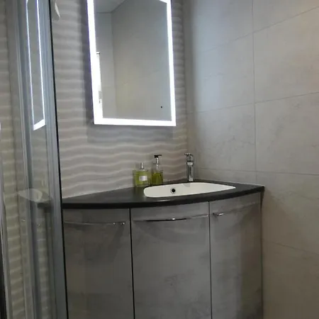 Kentwood Nocleg ze śniadaniem 4*