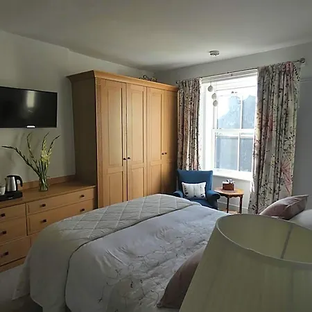 Couette-café Kentwood 4*